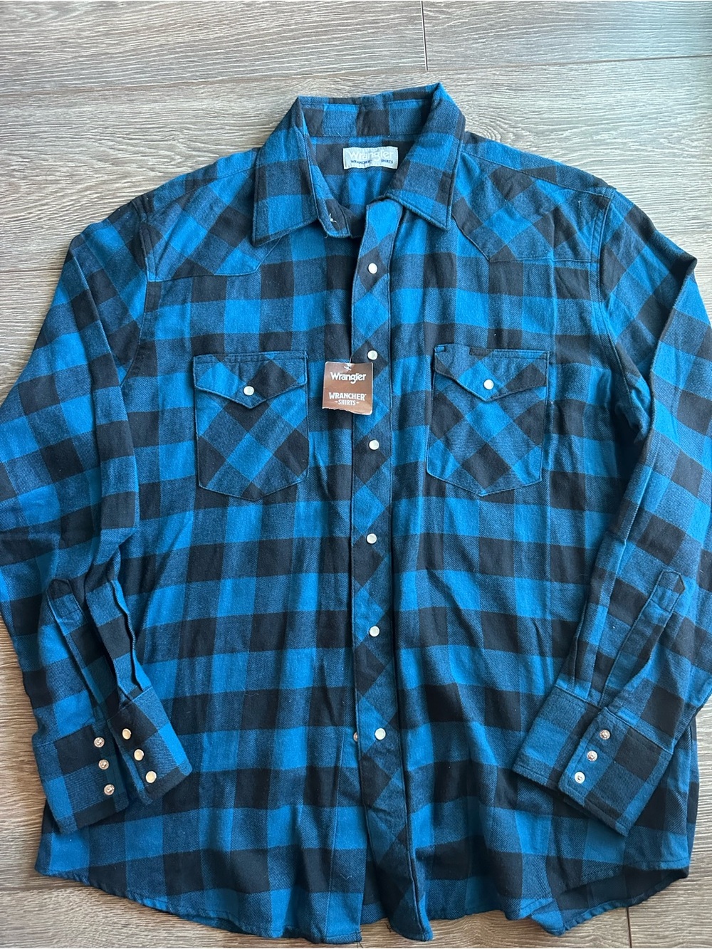 Wrangler Blue and Black Plaid Western Button-Front Shirt